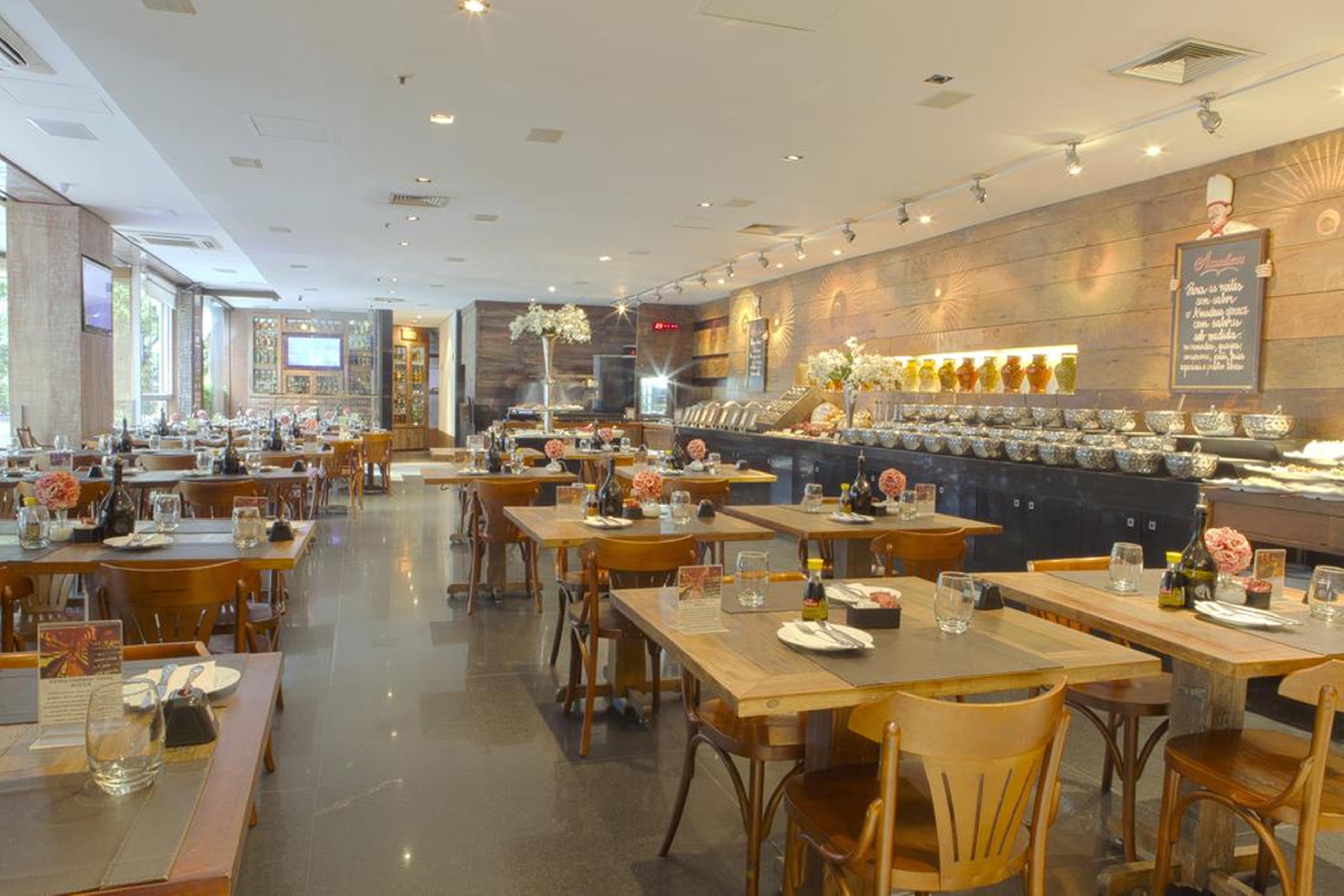 Royal Boutique Savassi Hotel Belo Horizonte Buitenkant foto The interior of the restaurant