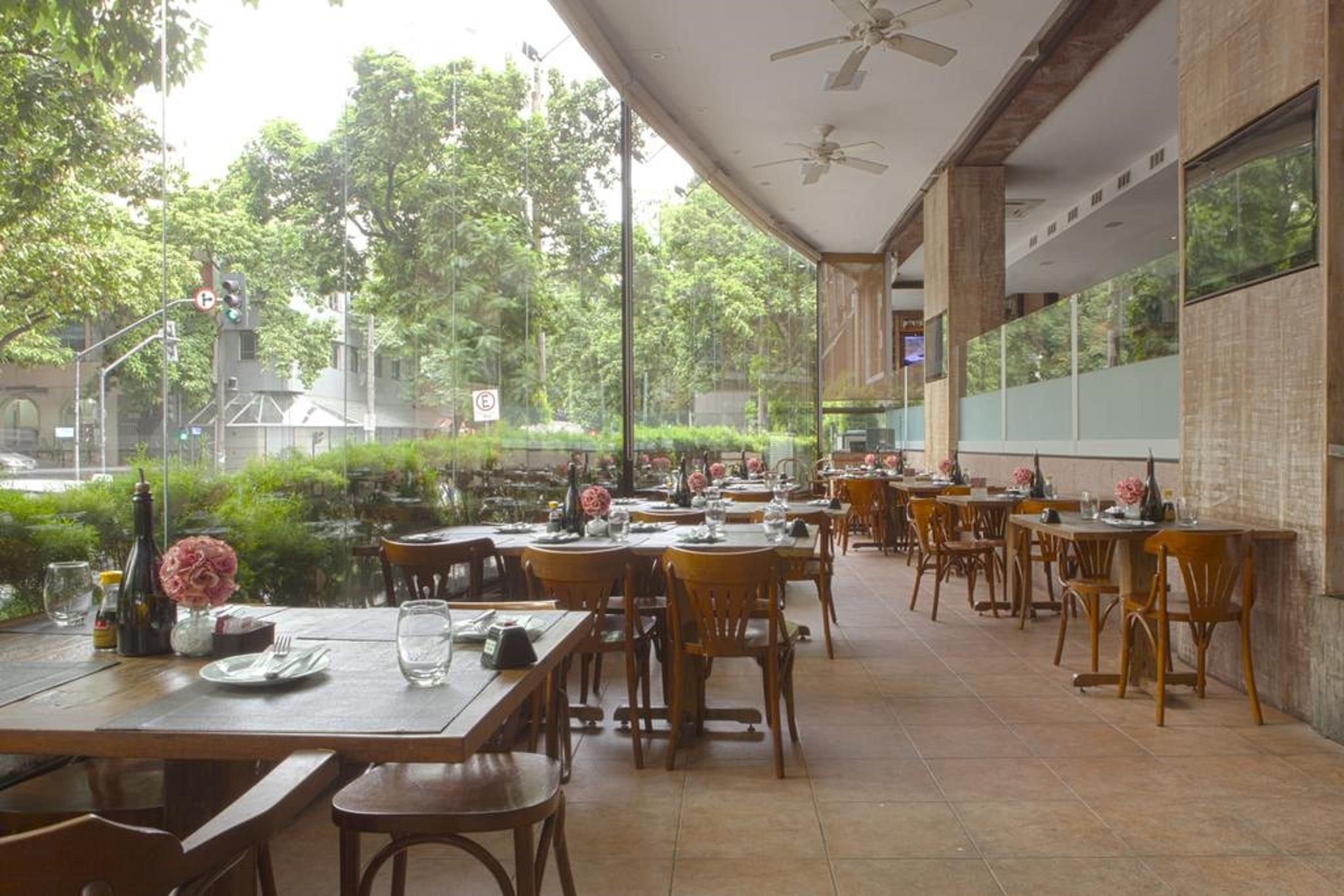 Royal Boutique Savassi Hotel Belo Horizonte Buitenkant foto The interior of the restaurant
